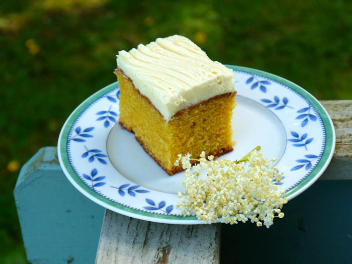 Elderflower Cake for the Pickers