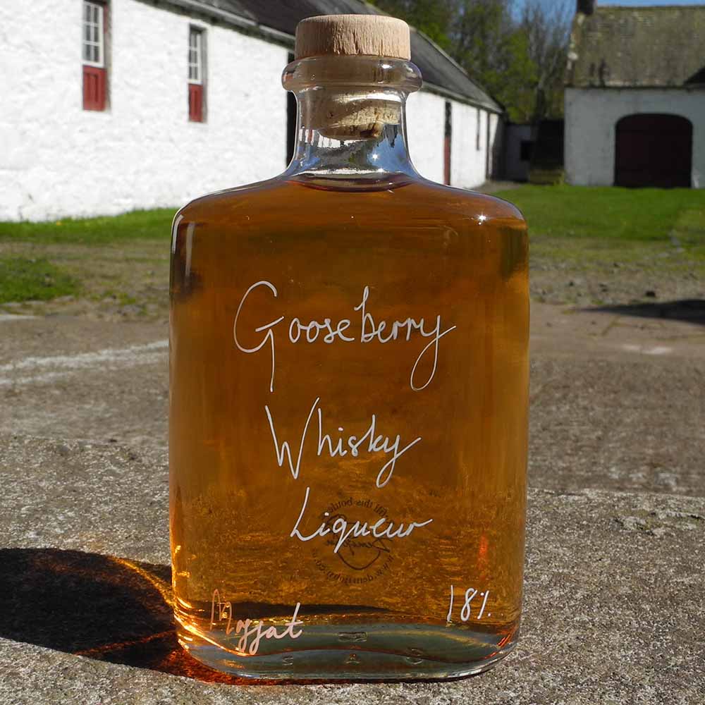 Hipflask of handmade Gooseberry Whisky Liqueur 18%