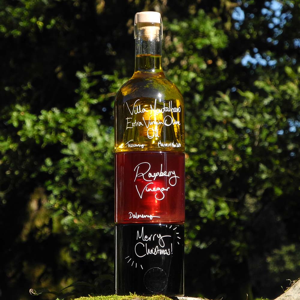 Bread Dipper and Salad Dressing Gift Set with Tuscan Olive Oil, Black Garlic Balsamic Vinegar and Raspberry Vinegar in Stacking Bottles