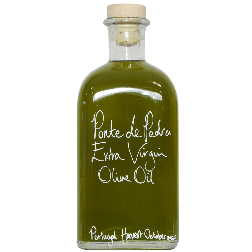 Bottle of Ponte de Pedra Extra Virgin Olive Oil with white background