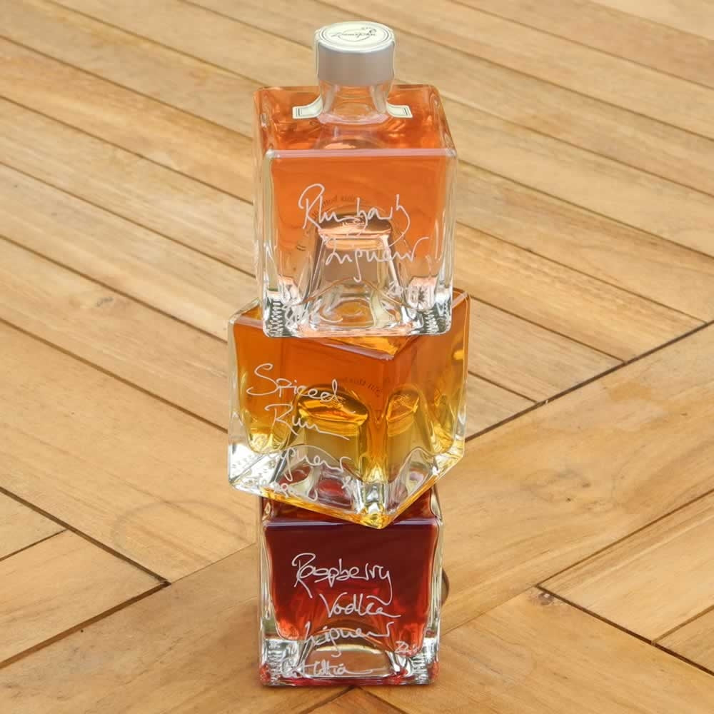 Spiced Rum Liqueur 20% (100ml Mystic bottle)