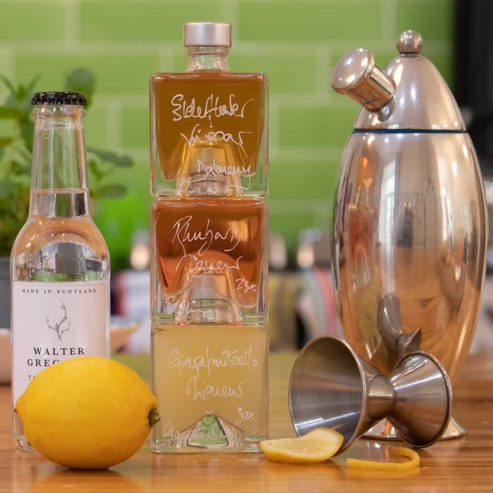 Hold your Horses Cocktail Gift Set and cocktail shaker
